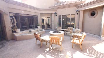 Appart'hôtel, 2 chambres | Terrasse/Patio