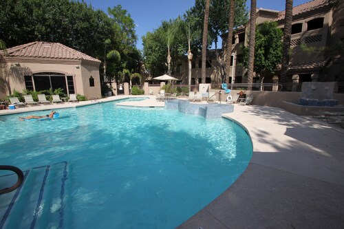 Signature 2 Bedroom Condo by RedAwning