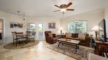 Condo, 2 Bedrooms | Living area
