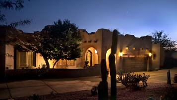 House, 4 Bedrooms | Exterior