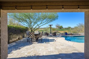 House, 3 Bedrooms | Outdoor dining