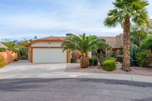 House, 4 Bedrooms | Exterior