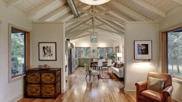 TV, DVD player, books, video library