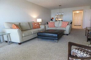 Condo, 2 Bedrooms
