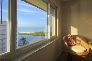 Condo, 2 Bedrooms | Interior