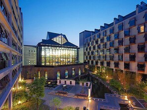 Exterior detail - Huangshan Xuanyuan International Hotel (Huangshan)