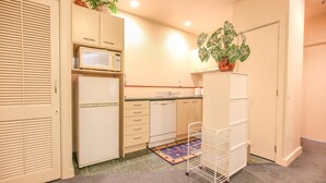 Unclassified image, 4 of 21, button - Imperial Garden 2 Bedroom Apartment (Auckland)