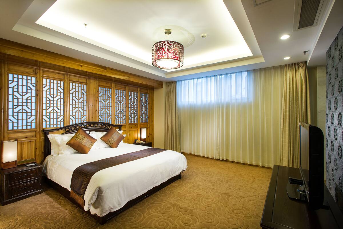 Executive Suite