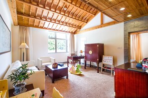 주니어 스위트 | 거실