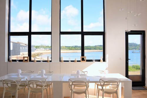 A boathouse on the Beach, sea view, 4 bedrooms