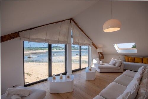 A boathouse on the Beach, sea view, 4 bedrooms