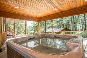 Bañera de hidromasaje exterior