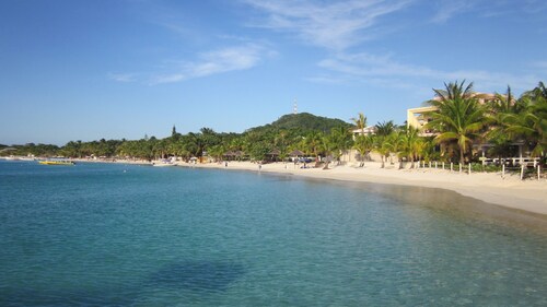 Perfect for Families- 2 bedroom in the heart of West End