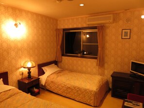 Quarto duplo | Wi-Fi de cortesia, roupa de cama