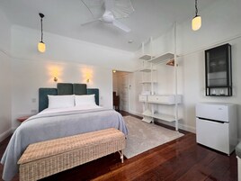 パノラミック ダブルルーム 禁煙 ベイビュー | 高級寝具、ミニバー、デスク、ノートパソコン用作業スペース