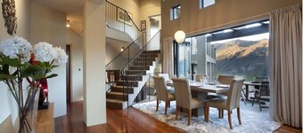 Gibbston House