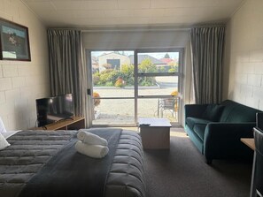 Studio | Living area | LCD TV