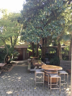 Courtyard - Healesville Grand Hotel (Healesville)