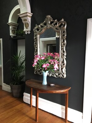 Interior entrance - Healesville Grand Hotel (Healesville)