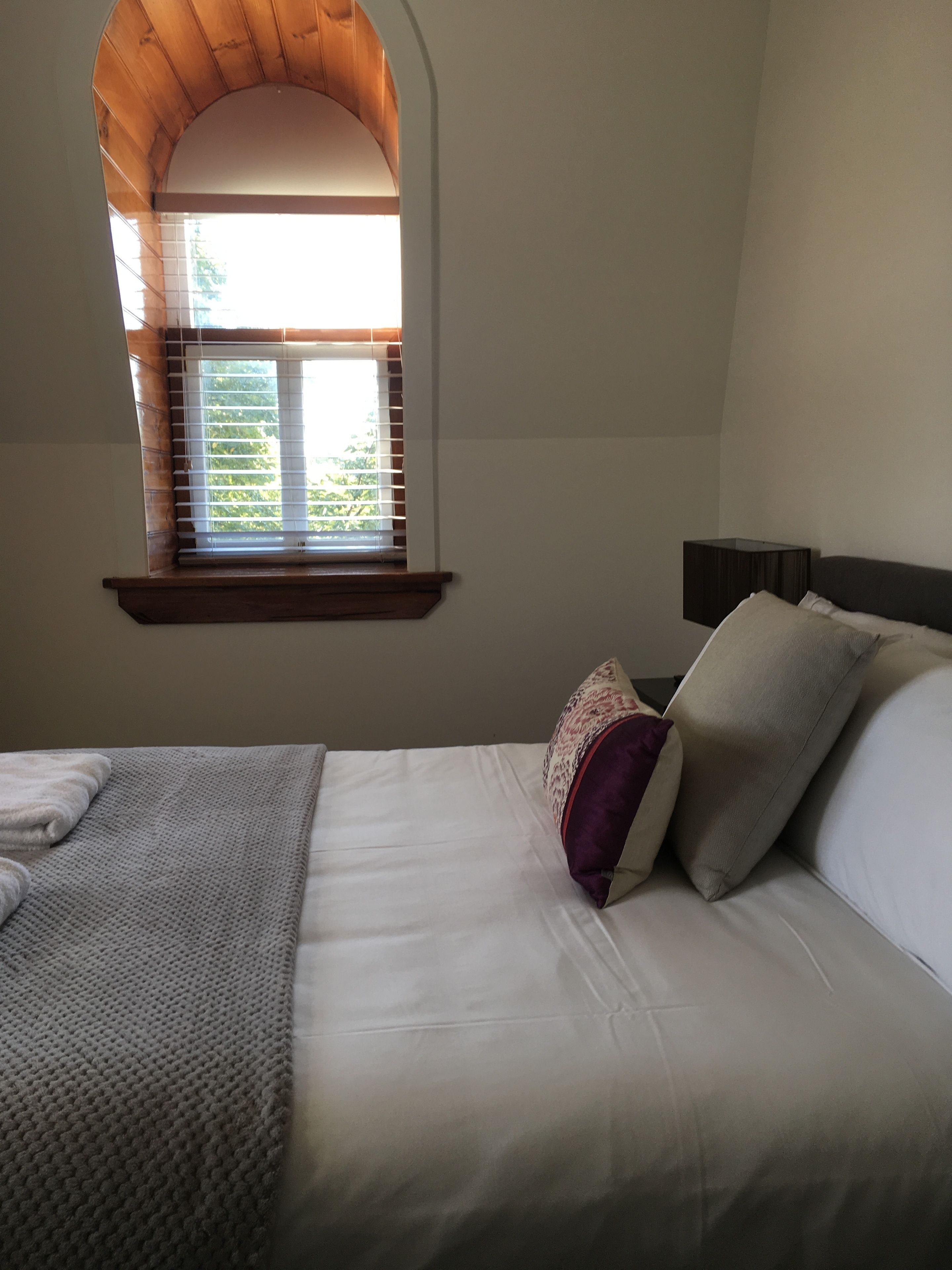 Basic Room, 1 Queen Bed | Iron/ironing board (on request), free WiFi, bed sheets