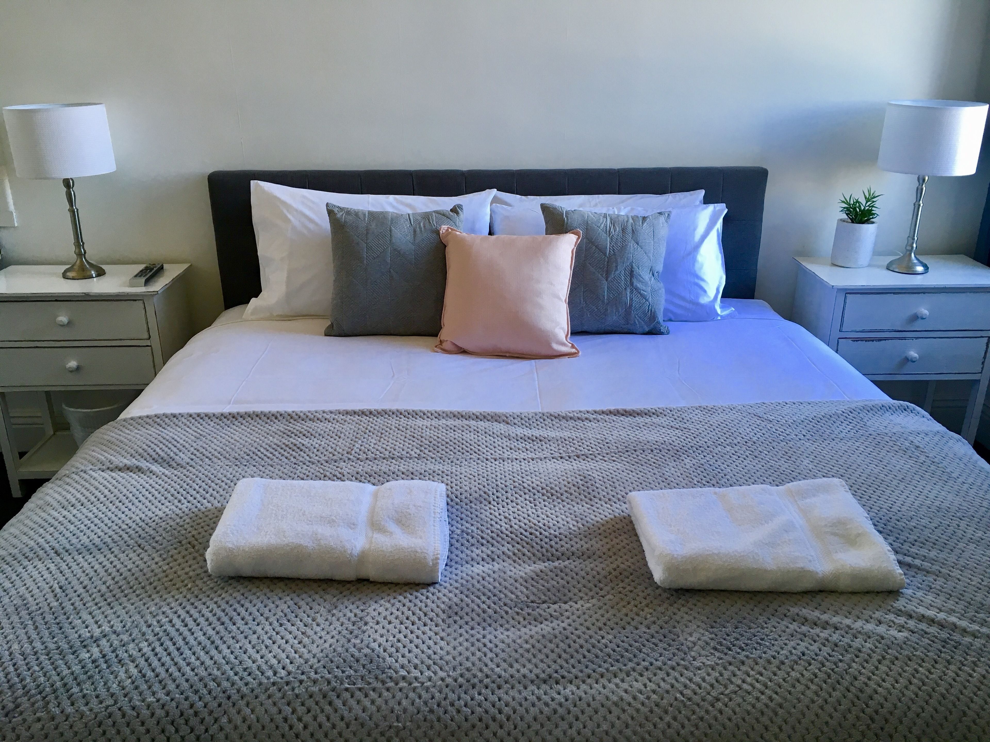 Iron/ironing board, free WiFi, bed sheets