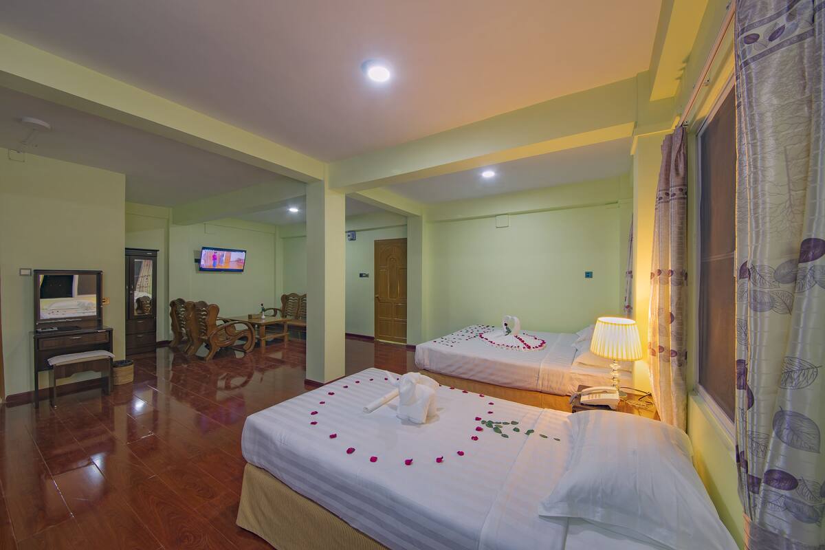 In-room safe, desk, soundproofing, free WiFi