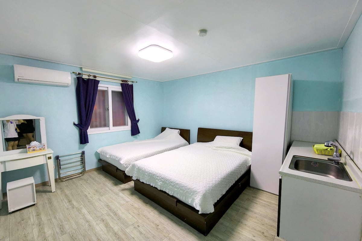 deluxe twin room, 1 bedroom, city view | 1 bedroom, blackout curtains, soundproofing, free wifi
