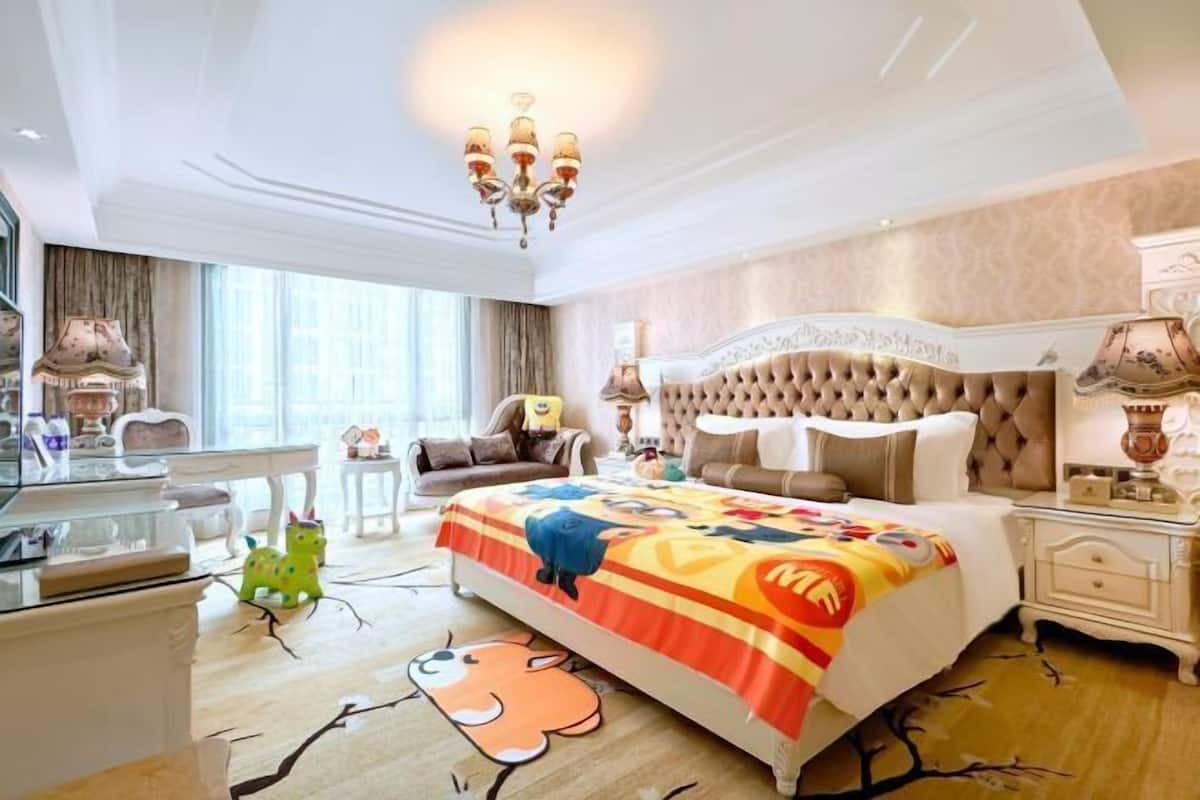 In-room safe, desk, laptop workspace, blackout curtains