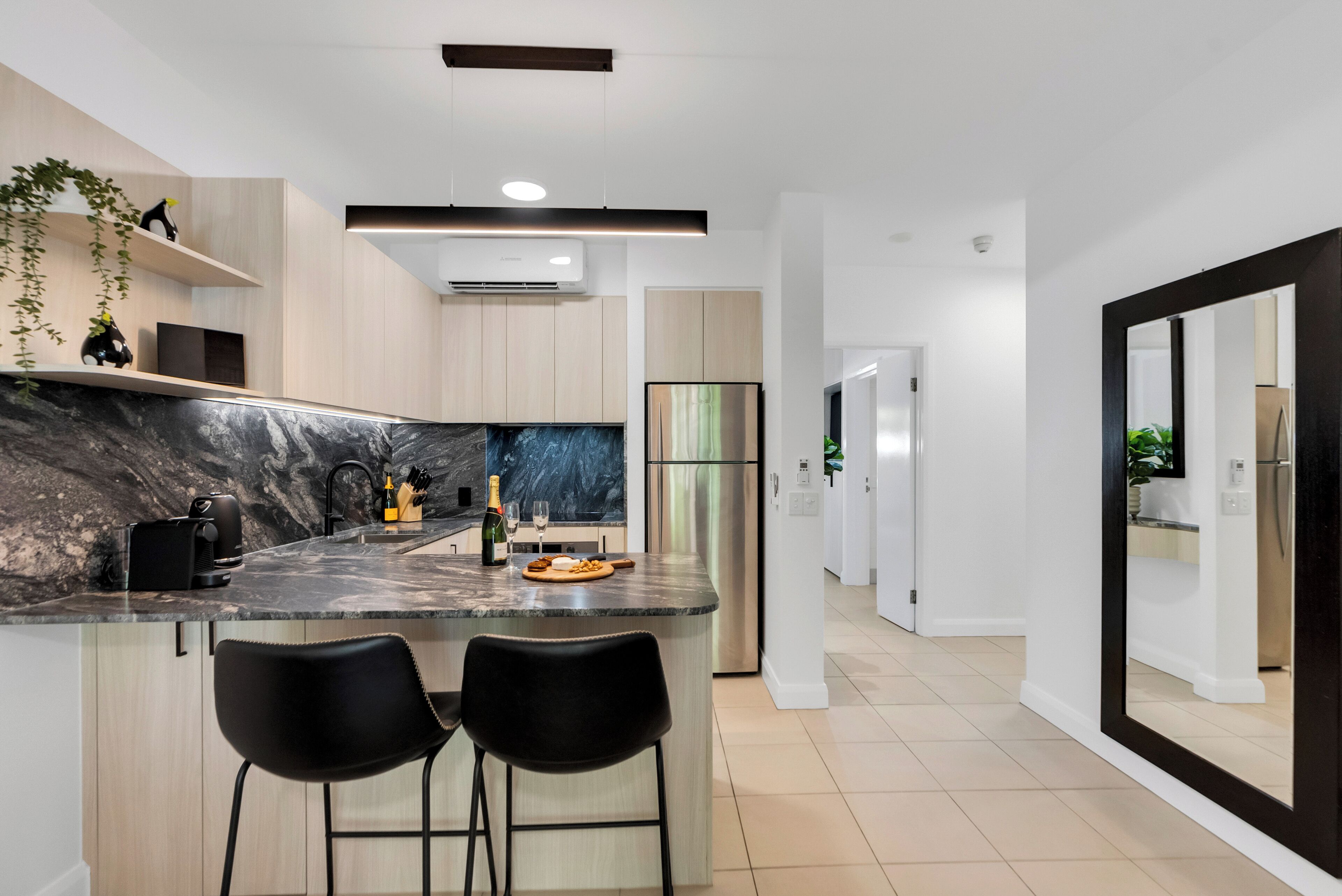 fridge, coffee/tea maker, electric kettle