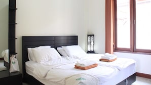 2 Bedrooms Bungalow