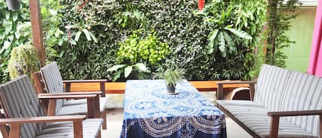 Daily English breakfast for a fee