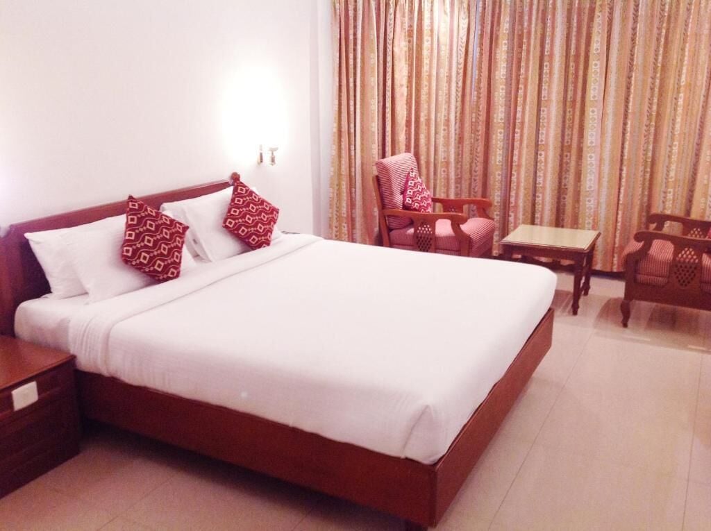 in-room safe, desk, iron/ironing board, free wifi