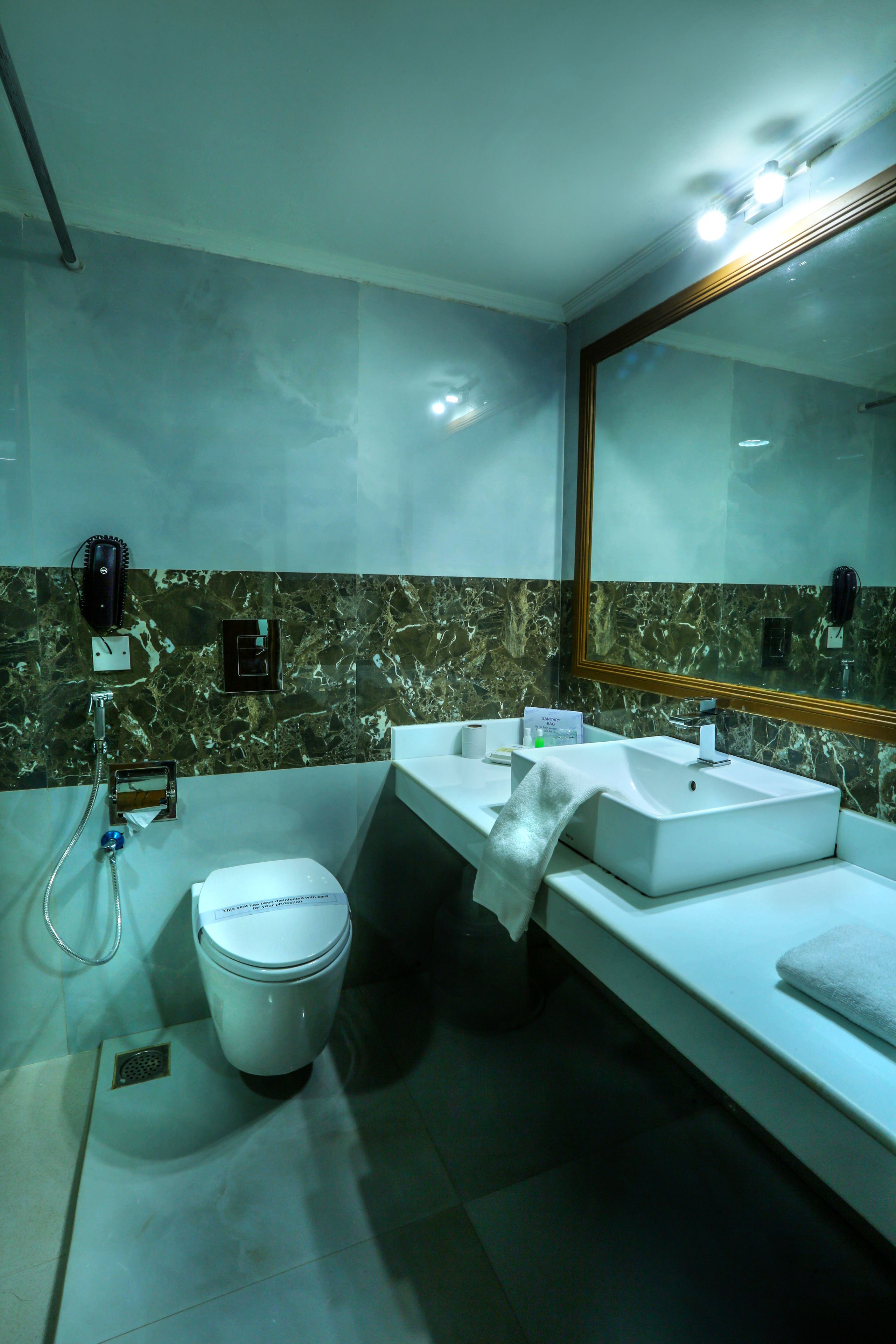 shower, free toiletries, towels