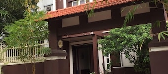 Nha Nghi Tham Quyen