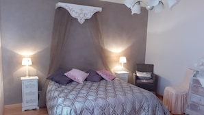 Chambre Double, salle de bains privée (Romantique)