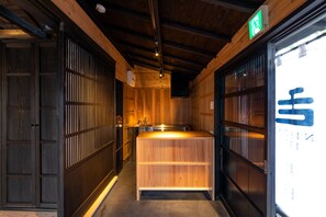 House, 2 Bedrooms, Non Smoking (NADESHIKO) | Dapur peribadi | Peti sejuk, ketuhar gelombang mikro, ketuhar, pembancuh kopi/teh