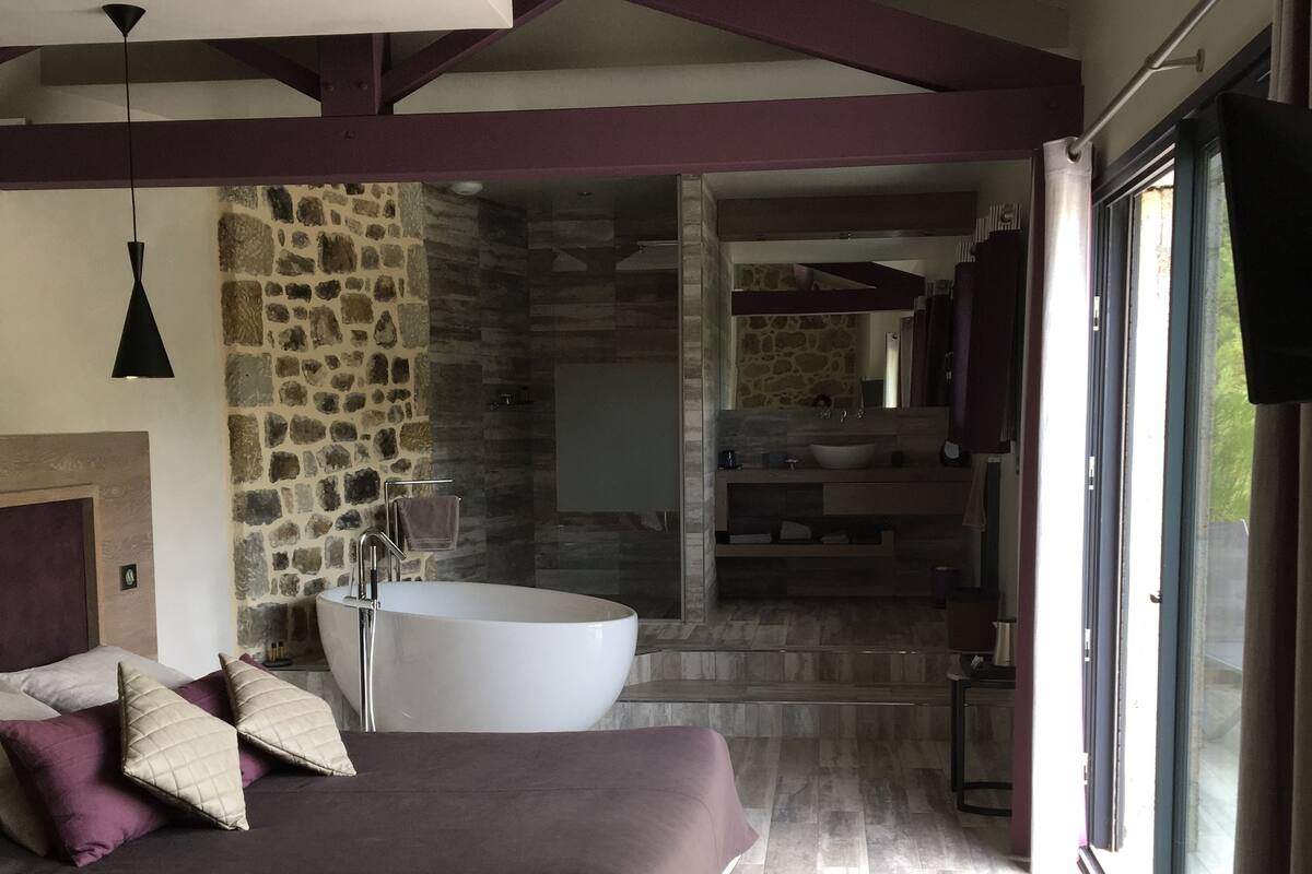 Exclusive Suite, Terrace, Pool View (Eden)