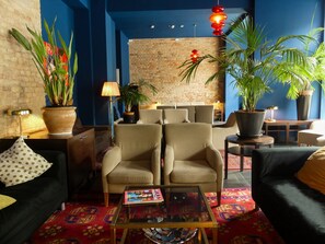 ロビー応接スペース