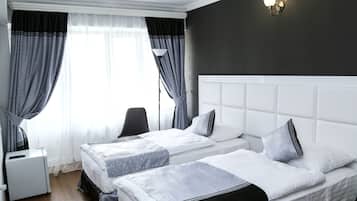 Phòng 2 giường đơn Tiêu chuẩn, ban công | Bàn ủi/dụng cụ ủi quần áo, truy cập Internet không dây miễn phí