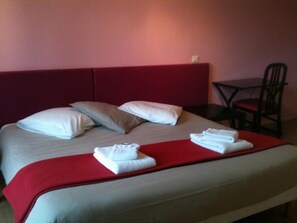 Individually decorated, desk, free WiFi, bed sheets