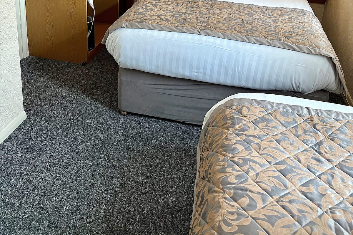 In-room safe, desk, soundproofing, iron/ironing board