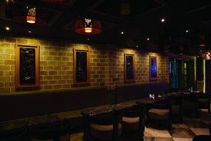 Sarapan bufet setiap hari (INR 150 seorang) 