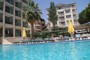 Indoor pool, seasonal outdoor pool, pool loungers - Temple Miletos Spa Hotel (Didim)