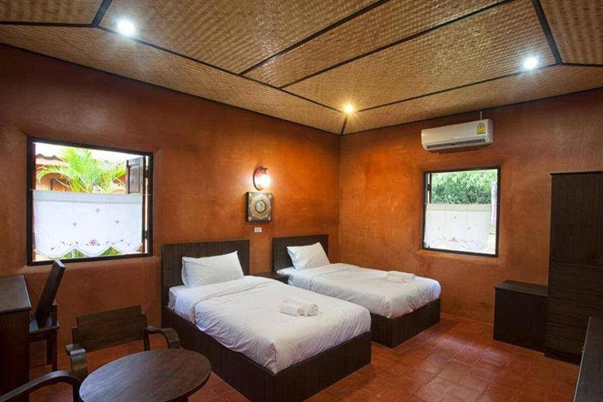 Standard Twin Room | Desk, rollaway beds, free WiFi