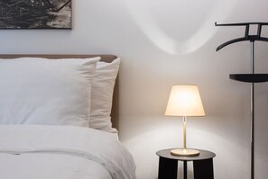 1 bedroom, premium bedding, in-room safe, desk