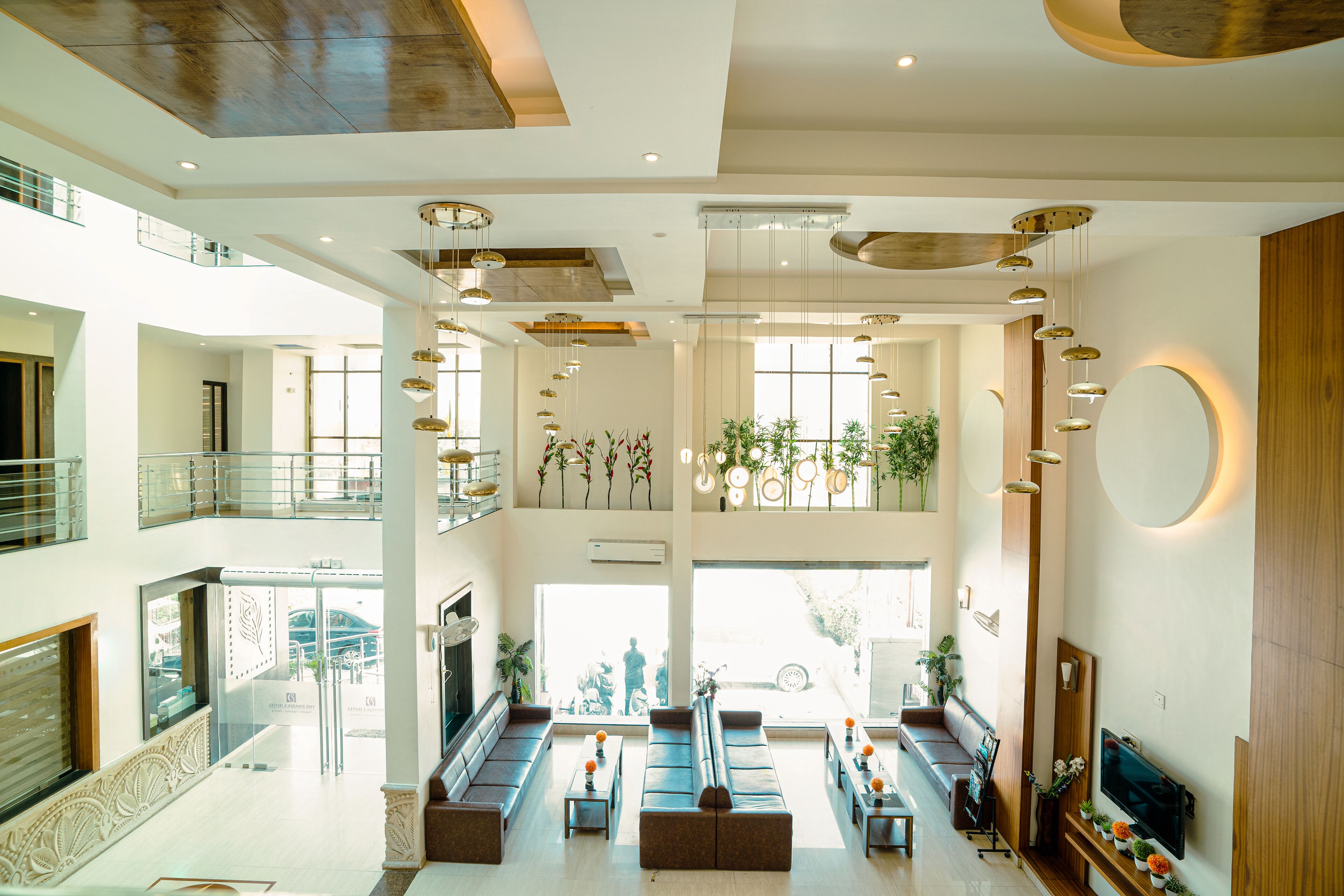 Lobby lounge