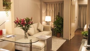 Suite – deluxe, sjøutsikt | Oppholdsområde