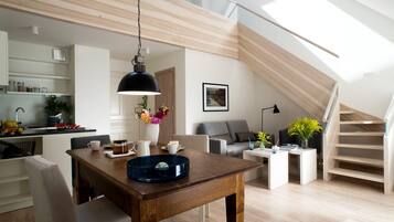 Deluxe-Apartment (Two-Level) | Hochwertige Bettwaren, Zimmersafe, Schreibtisch