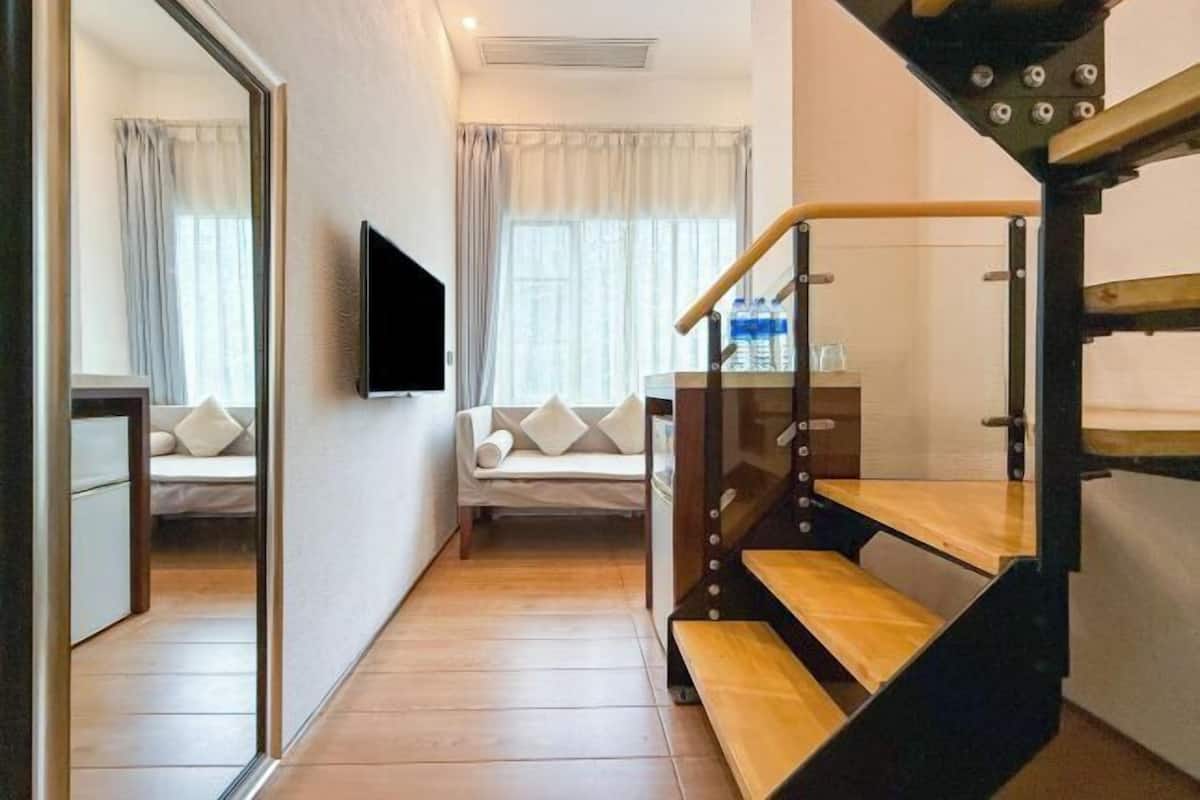 Desk, blackout curtains, iron/ironing board, free WiFi