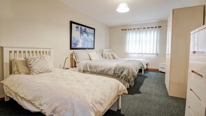 Townhome, 2 Bedrooms | 2 bedrooms, iron/ironing board, cots/infant beds, free WiFi - Galway City Townhouse (Galway)